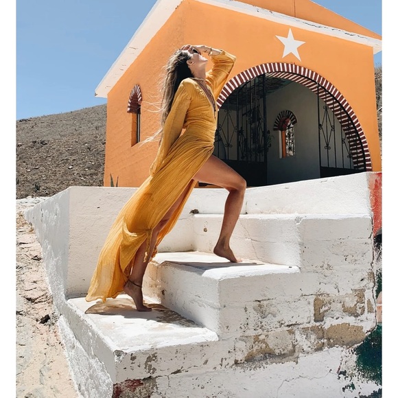 Lapis Maxi Dress - Picture 2 of 5